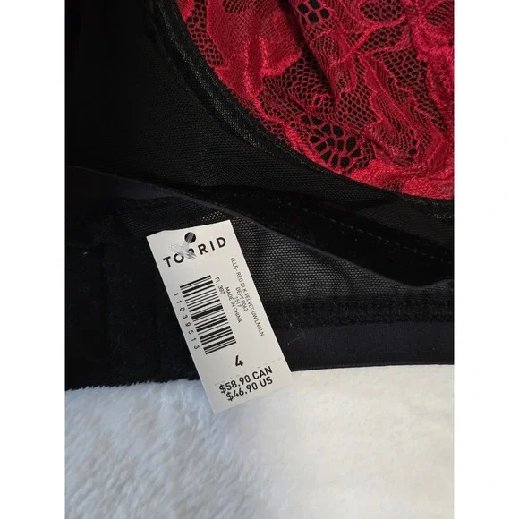Torrid Size 4 NWT $46.90 Red & Black Lace Velvet Bra Intimates - Picture 3 of 4